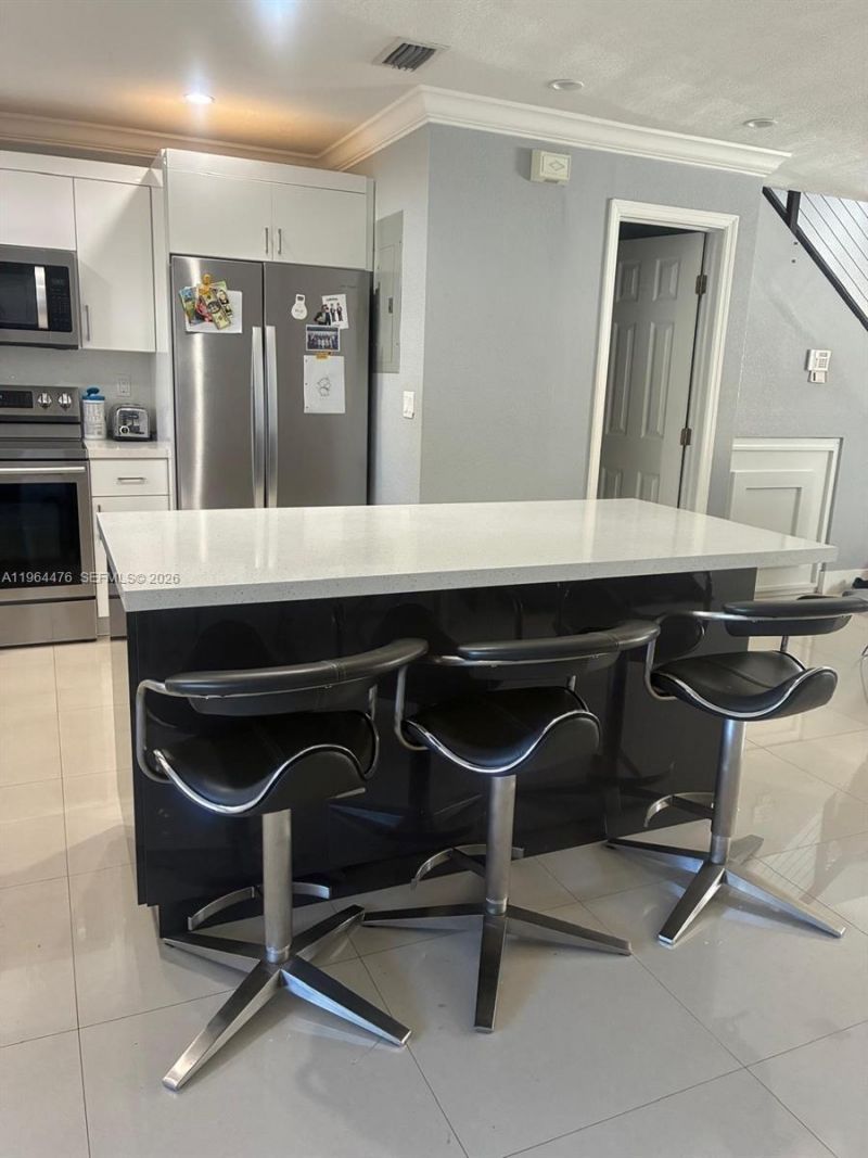 9425 NW 114th Ln , Unit 3, Hialeah Gardens, FL 33018 Photo