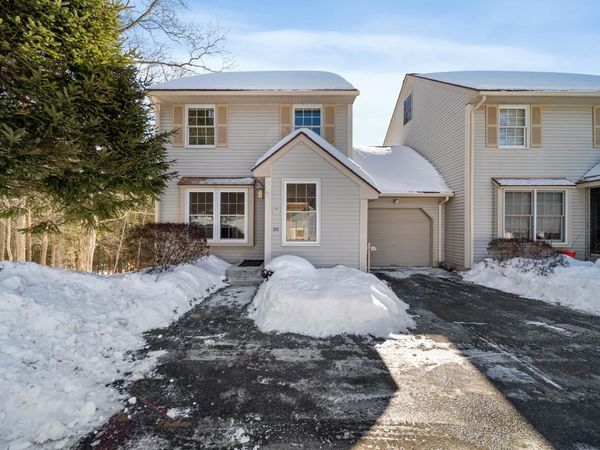 20 Larson Drive, Unit 20, Hampstead, NH 03841