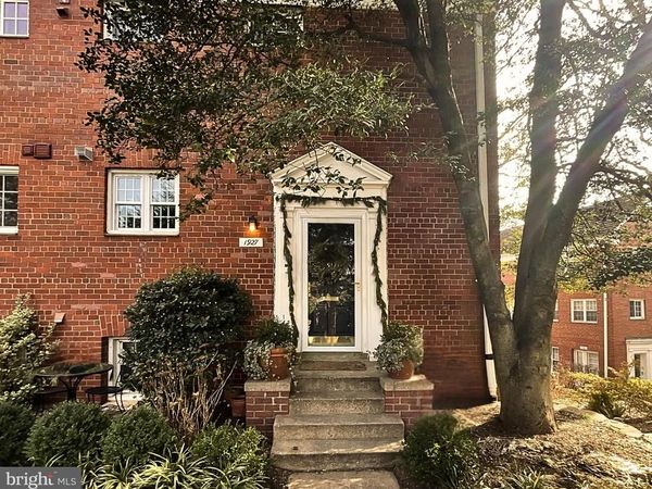 1927 N QUAKER LANE, ALEXANDRIA, VA 22302