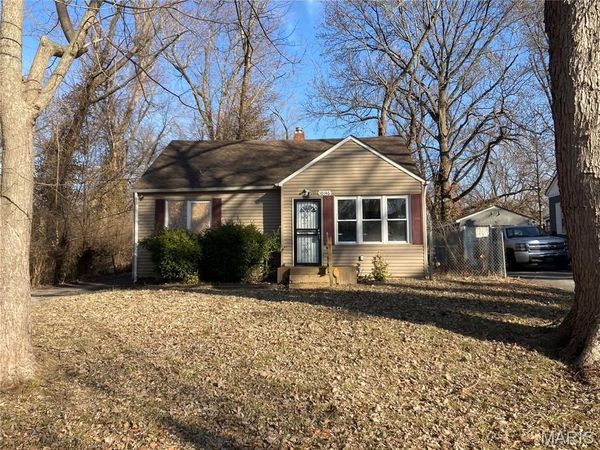 10146 Clairmont Drive, St Louis, MO 63136