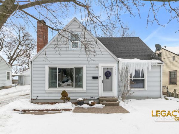 2926 Charlesgate Avenue SW, Wyoming, MI 49509
