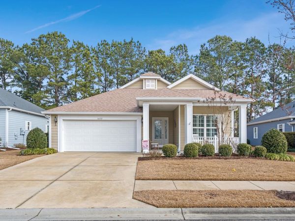 1652 Murrell Pl., Murrells Inlet, SC 29576