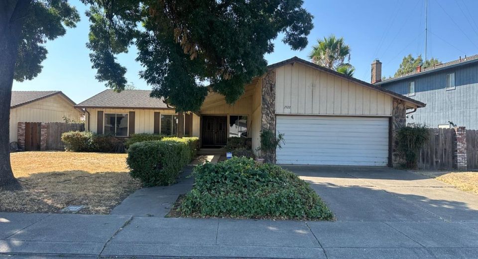 2322 Chapel Hill Cir, Stockton, CA 95209 Photo