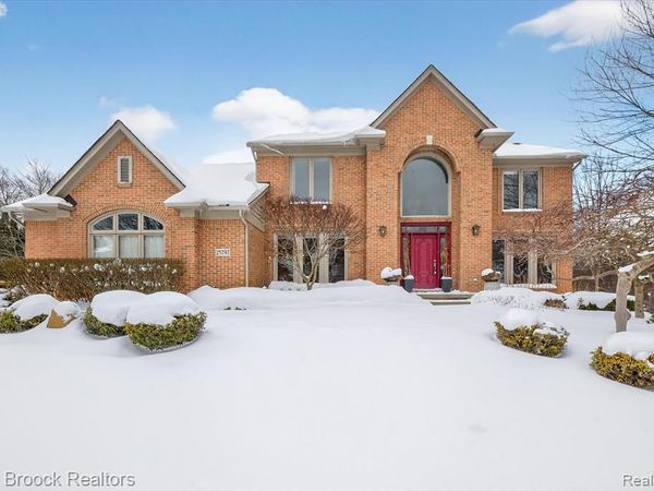 25797 Arcadia Drive, Novi, MI 48374