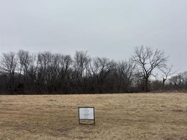 4006 Concord Ln, Wapello, IA 52653