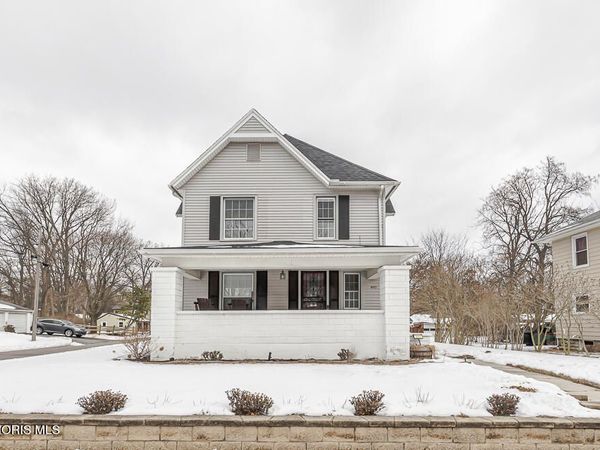 610 Wallace Avenue, Bowling Green, OH 43402