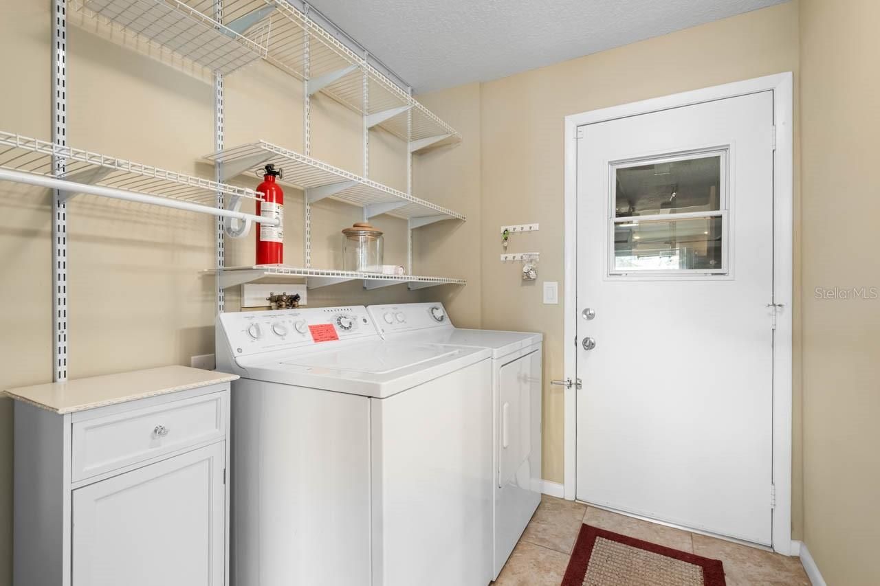 2110 W View Drive, Sun City Center, FL 33573 Photo