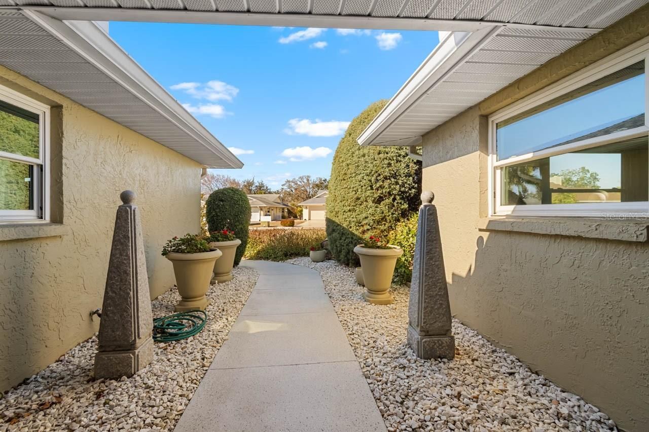 2110 W View Drive, Sun City Center, FL 33573 Photo