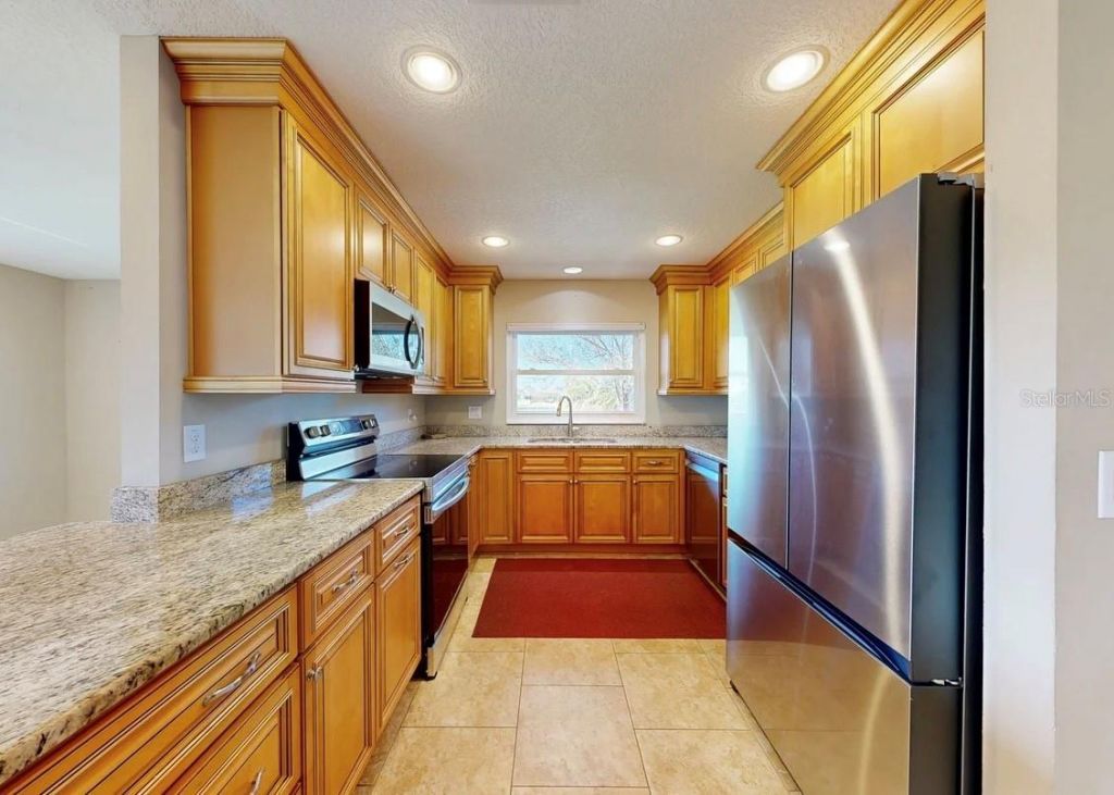 2110 W View Drive, Sun City Center, FL 33573 Photo
