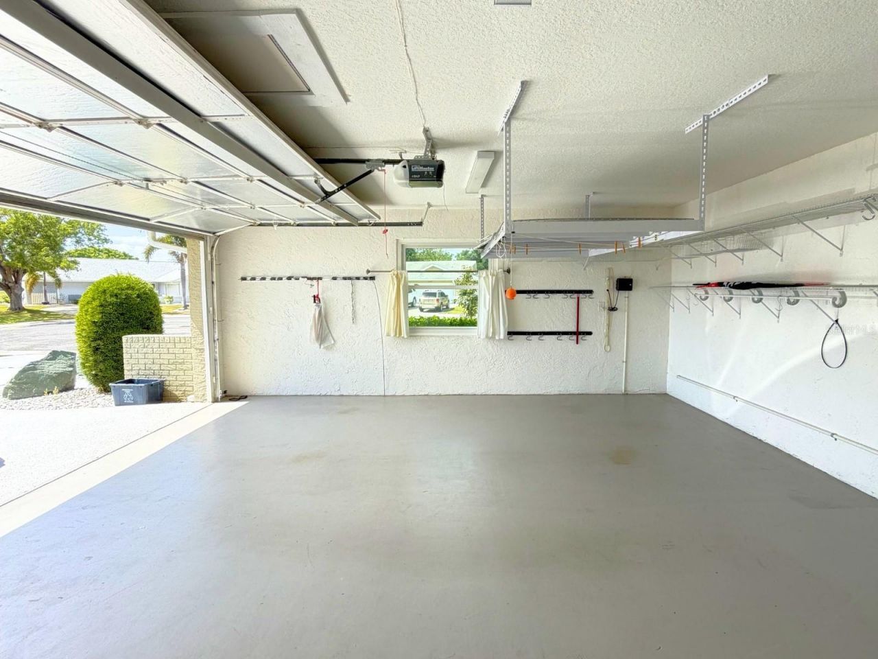 2110 W View Drive, Sun City Center, FL 33573 Photo