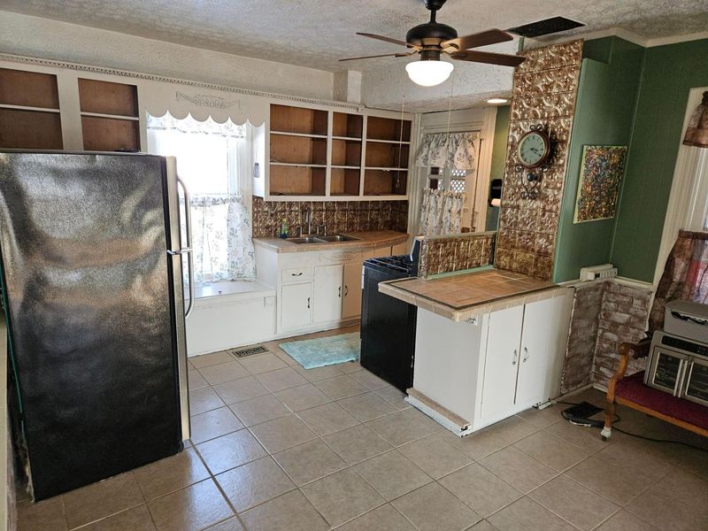 100 N Elm Street, Sugar Grove, OH 43155 Photo 7