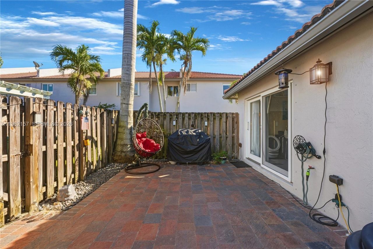 5071 NW 115th Ct, Doral, FL 33178 Photo