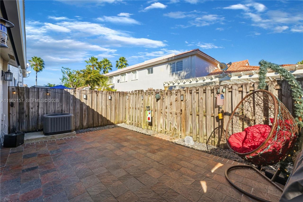 5071 NW 115th Ct, Doral, FL 33178 Photo