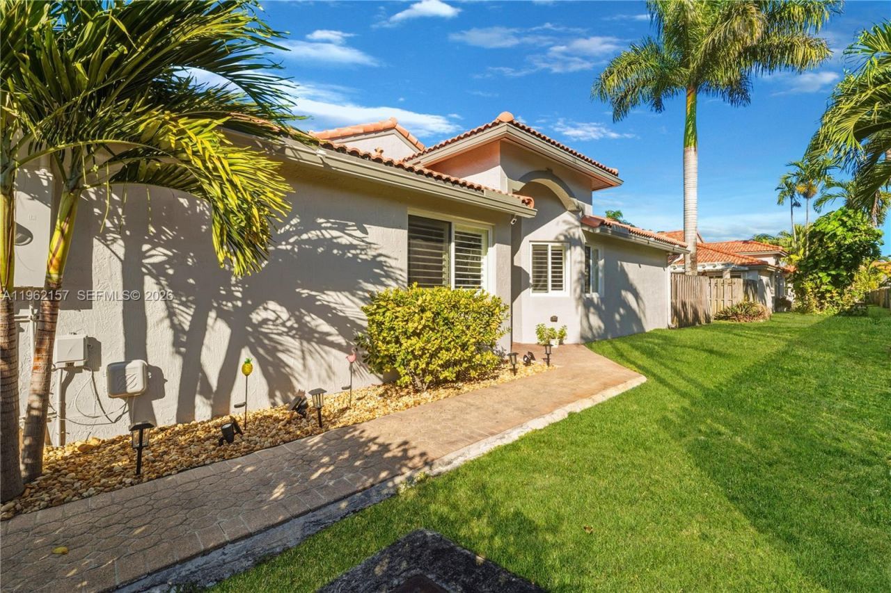 5071 NW 115th Ct, Doral, FL 33178 Photo