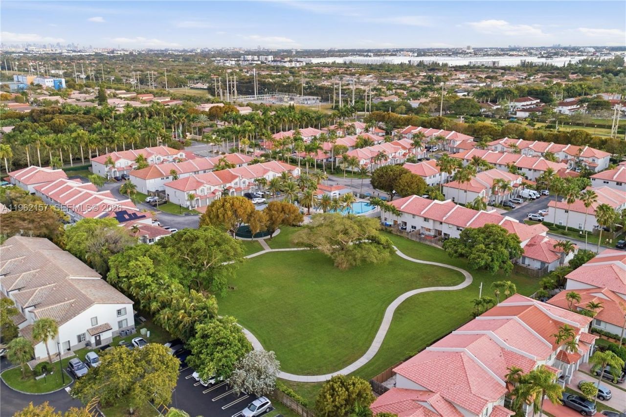 5071 NW 115th Ct, Doral, FL 33178 Photo