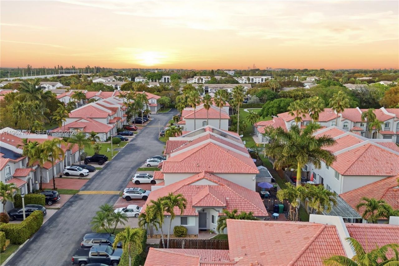 5071 NW 115th Ct, Doral, FL 33178 Photo