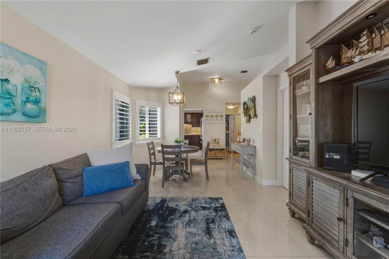 5071 NW 115th Ct, Doral, FL 33178 Photo