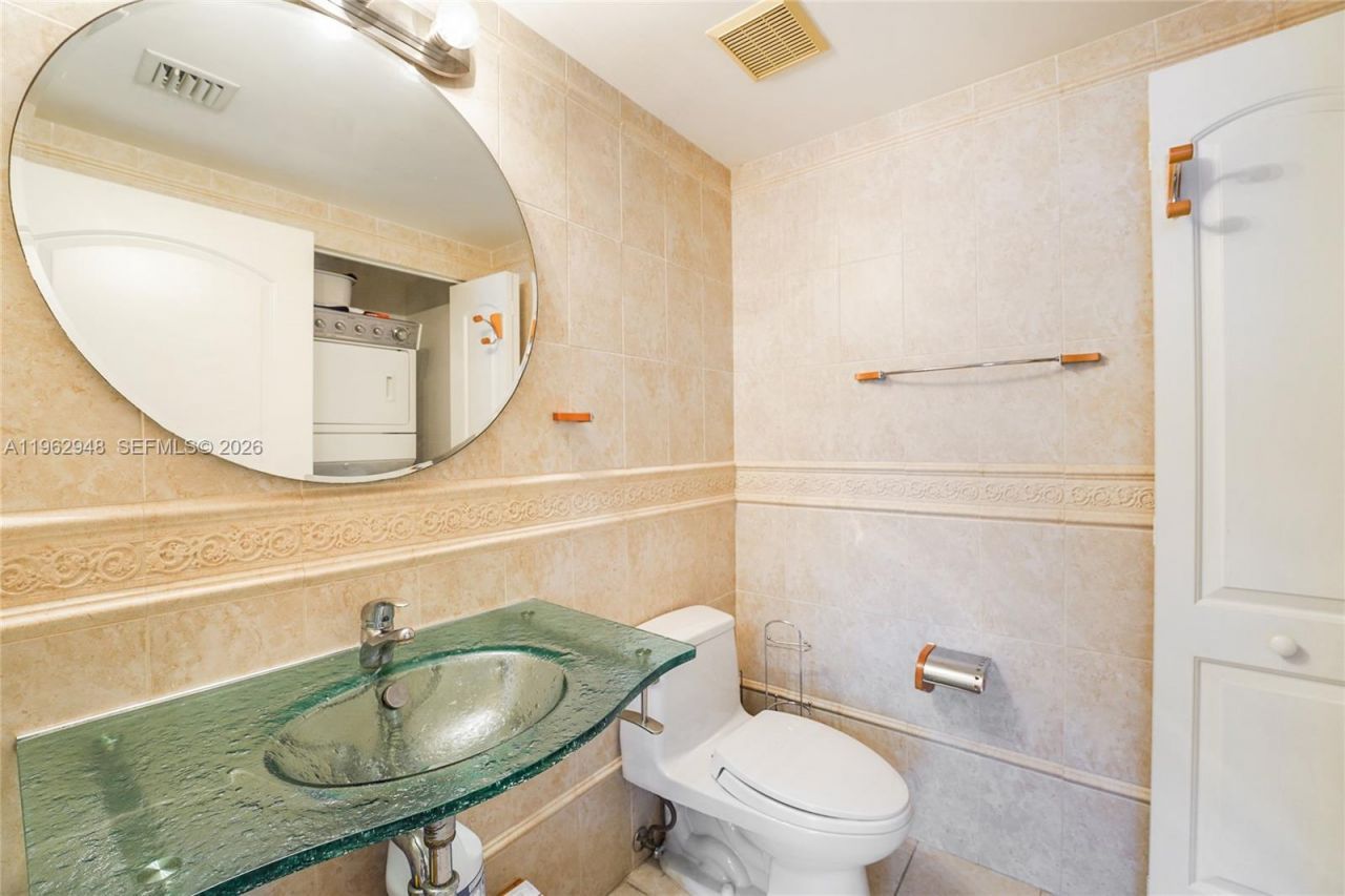 110 Washington Ave, Unit 2415, Miami Beach, FL 33139 Photo