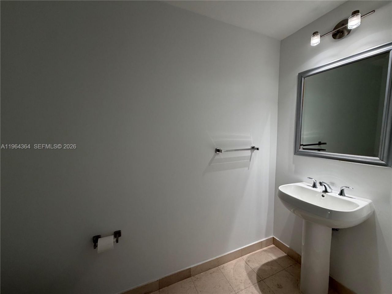 1060 Brickell Ave , Unit 4003, Miami, FL 33131 Photo