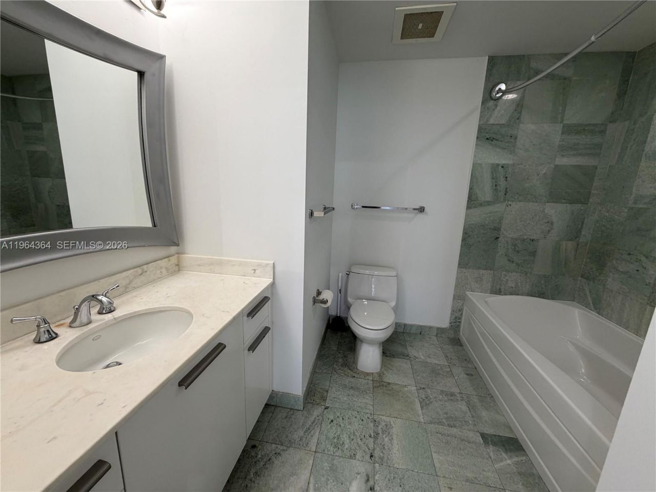 1060 Brickell Ave , Unit 4003, Miami, FL 33131 Photo