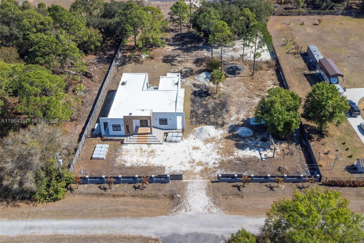 345 N Jinete St, Clewiston, FL 33440 Photo