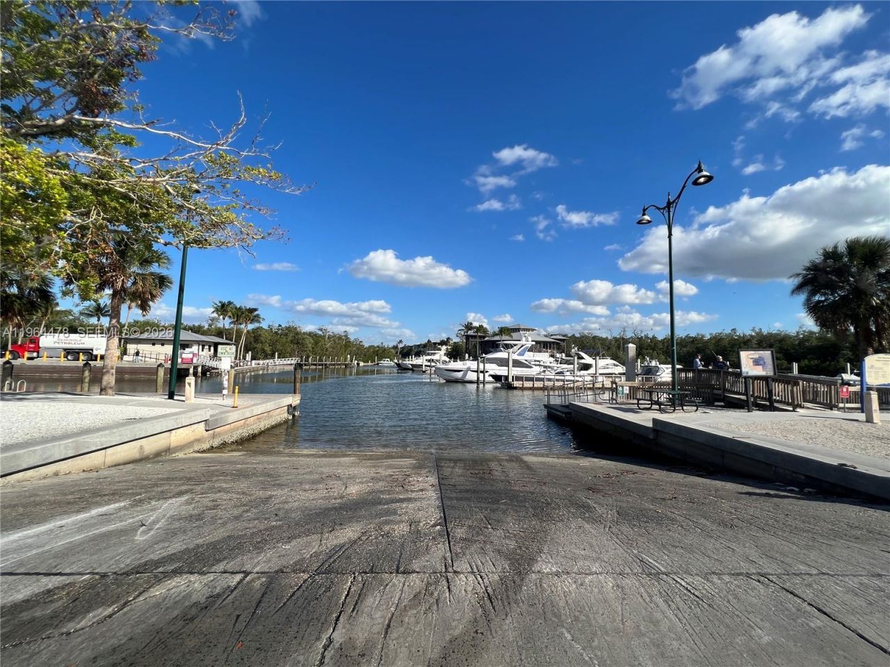 3050 Pine Tree Dr, Naples, FL 34112 Photo