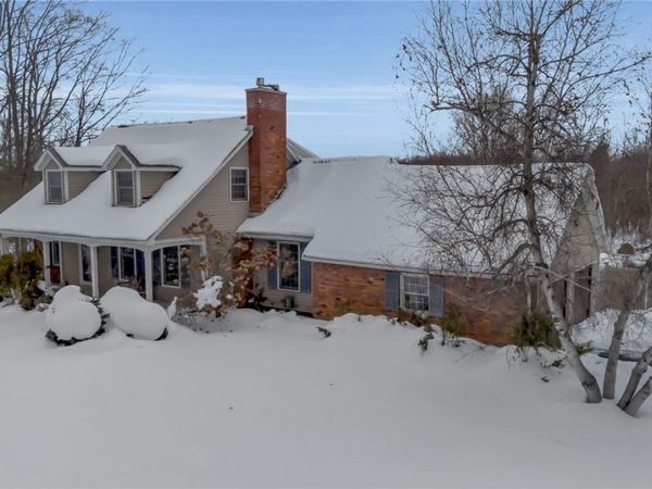 1330 Sturgeon Point Road, Derby, NY 14047