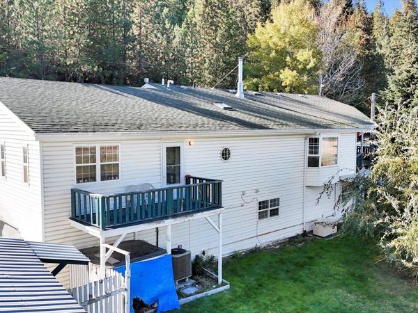 11224 N Honeymoon Bay Rd, Newman Lake, WA 99025