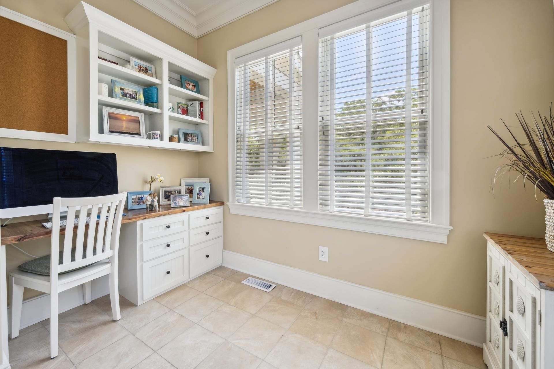 2987 Luvan Blvd. Photo 13