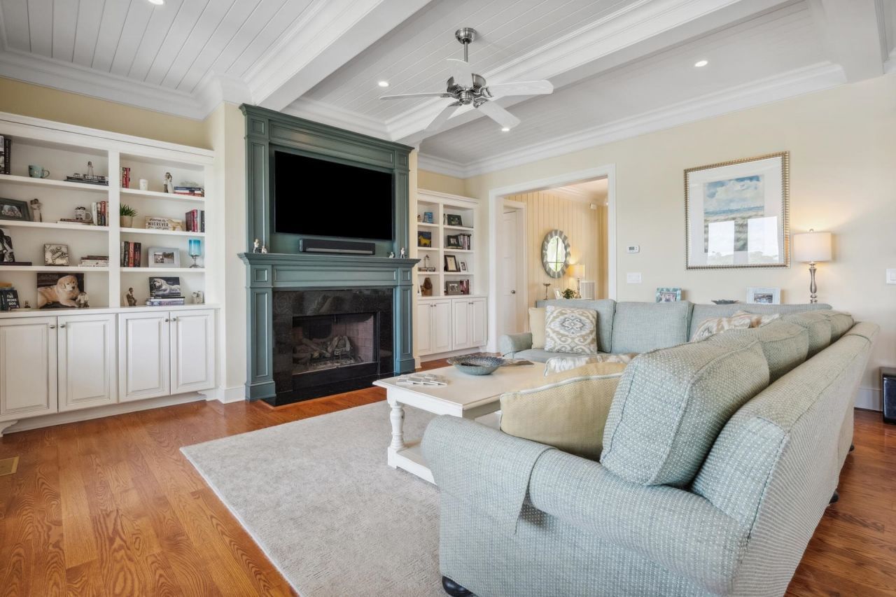 2987 Luvan Blvd. Photo 7