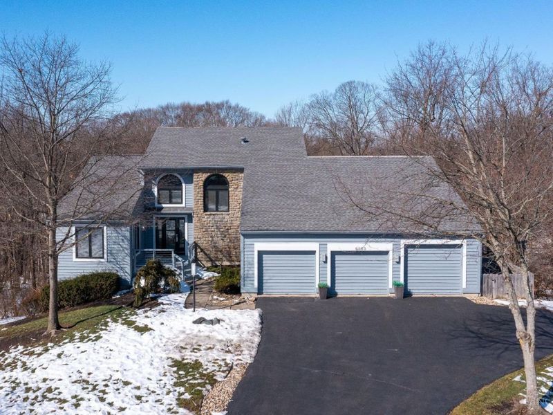 9883 Fawnrun Court, Evendale, OH 45241 Photo 1