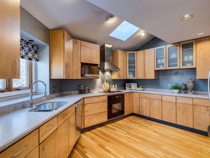 9883 Fawnrun Court, Evendale, OH 45241 Photo 14