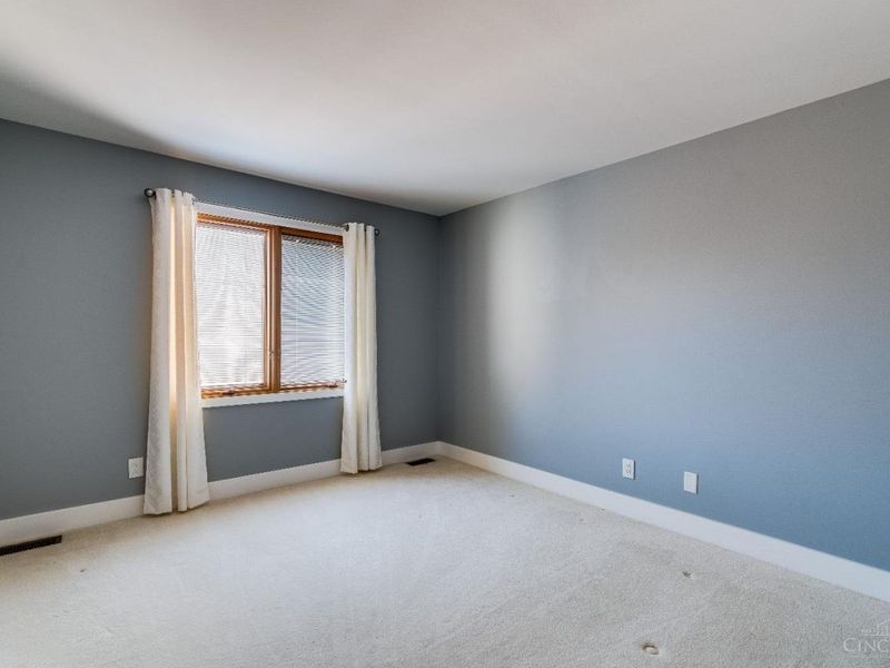 9883 Fawnrun Court, Evendale, OH 45241 Photo 32