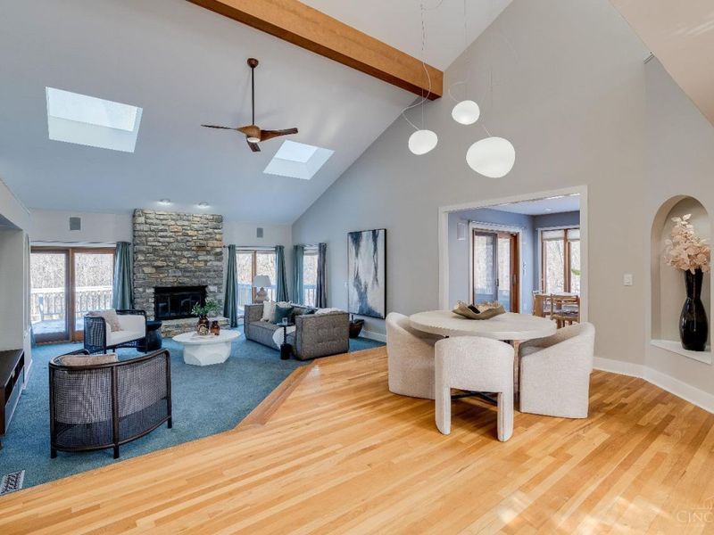 9883 Fawnrun Court, Evendale, OH 45241 Photo 4