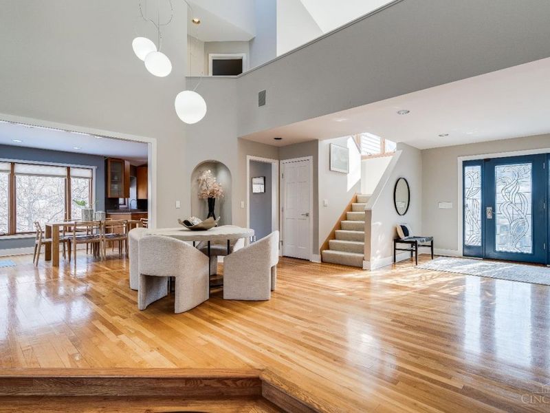 9883 Fawnrun Court, Evendale, OH 45241 Photo 6