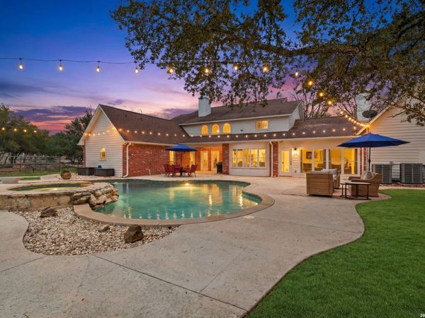 7380 Rolling Acres Trail, Fair Oaks Ranch, TX 78015