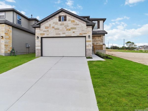 218 Jessica Knoll, San Antonio, TX 78253