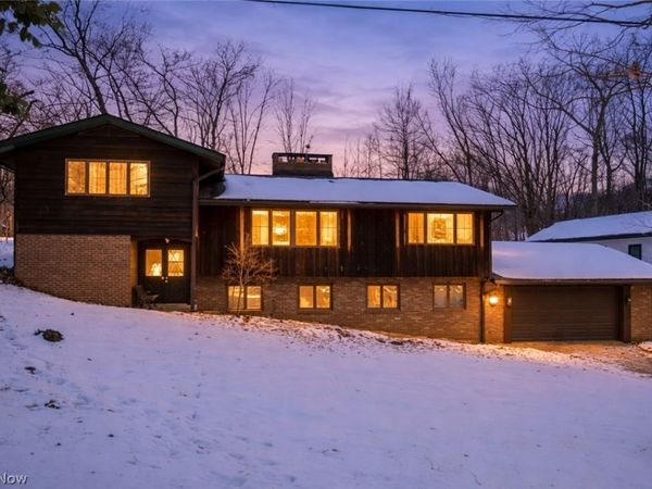 3812 N Glenridge Road, Green, OH 44319