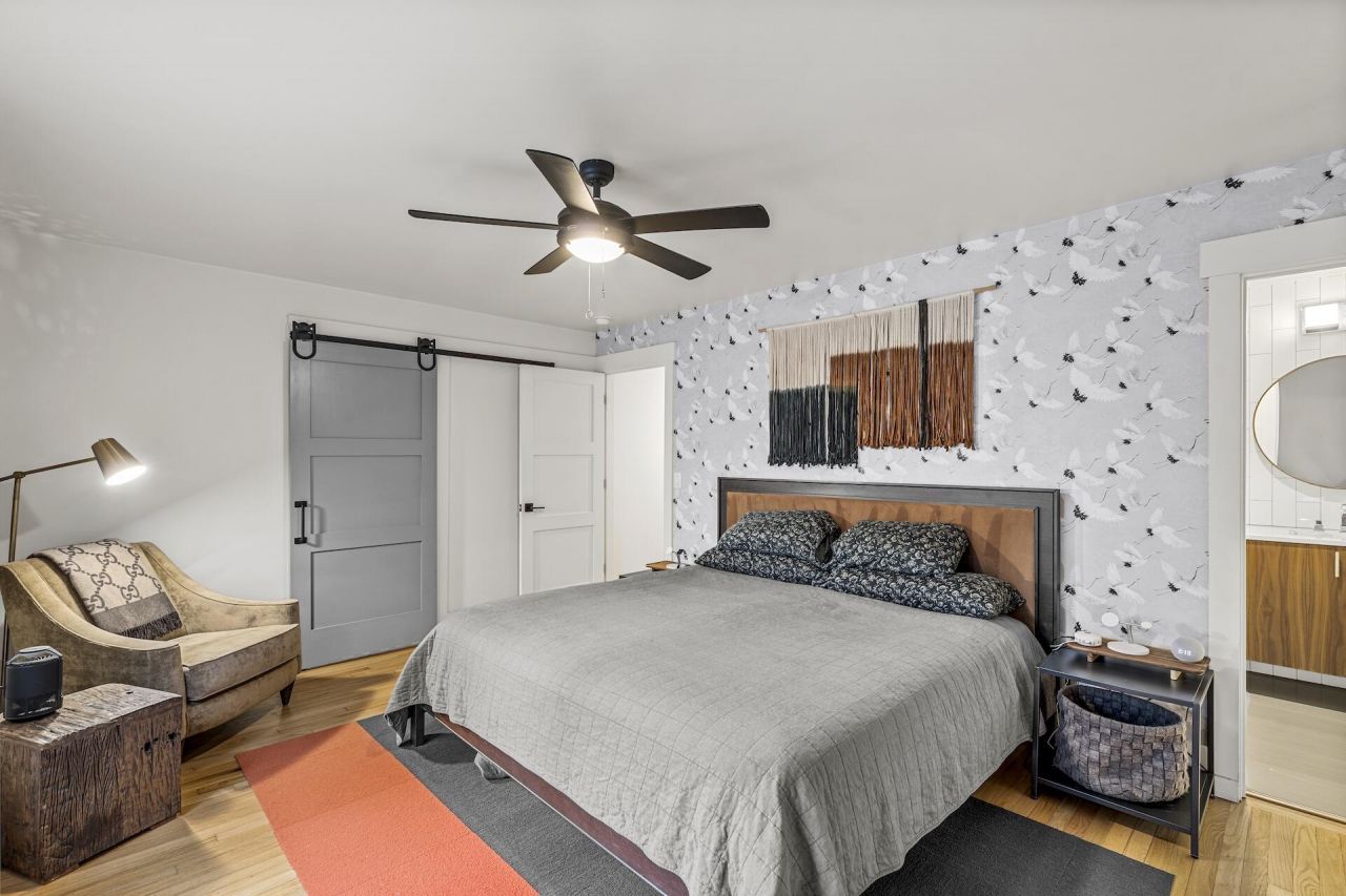 977 Cliffwood Drive Photo 19