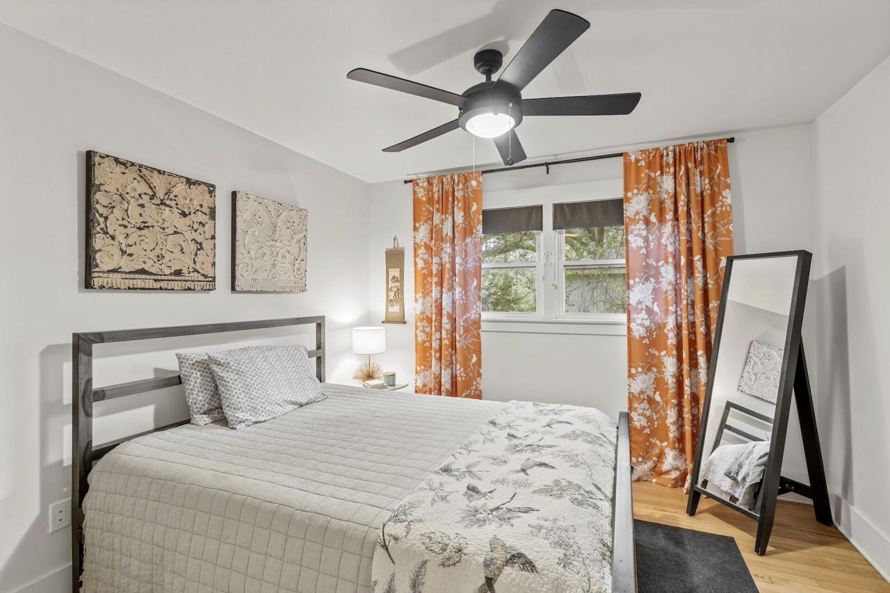 977 Cliffwood Drive Photo 22