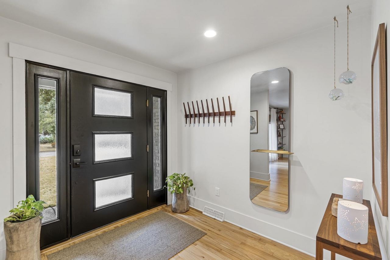 977 Cliffwood Drive Photo 6