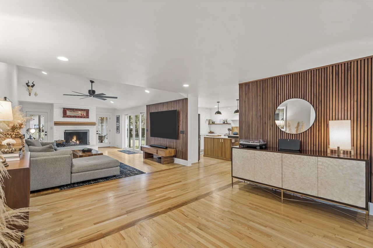 977 Cliffwood Drive Photo 7