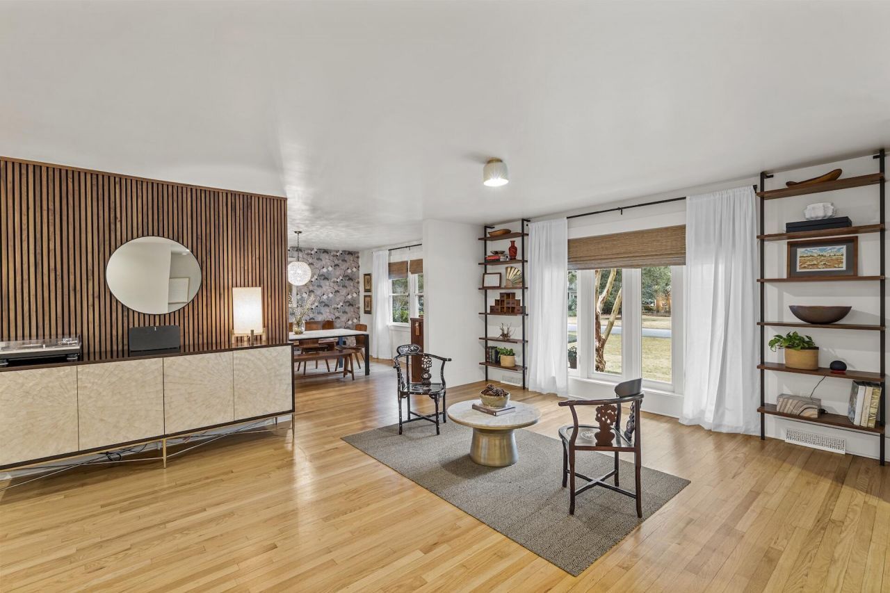 977 Cliffwood Drive Photo 8