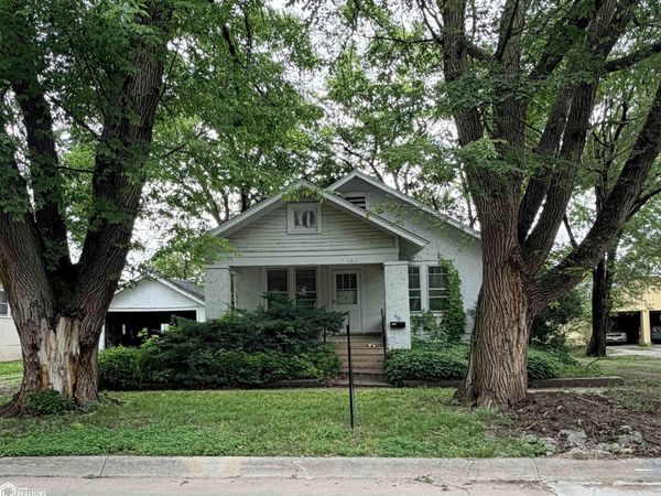 503 S 3rd Street, Fairfield, IA 52556