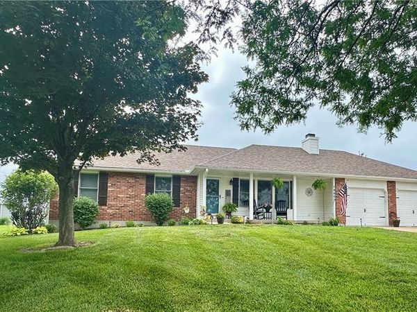 18600 152nd Street, Basehor, KS 66007