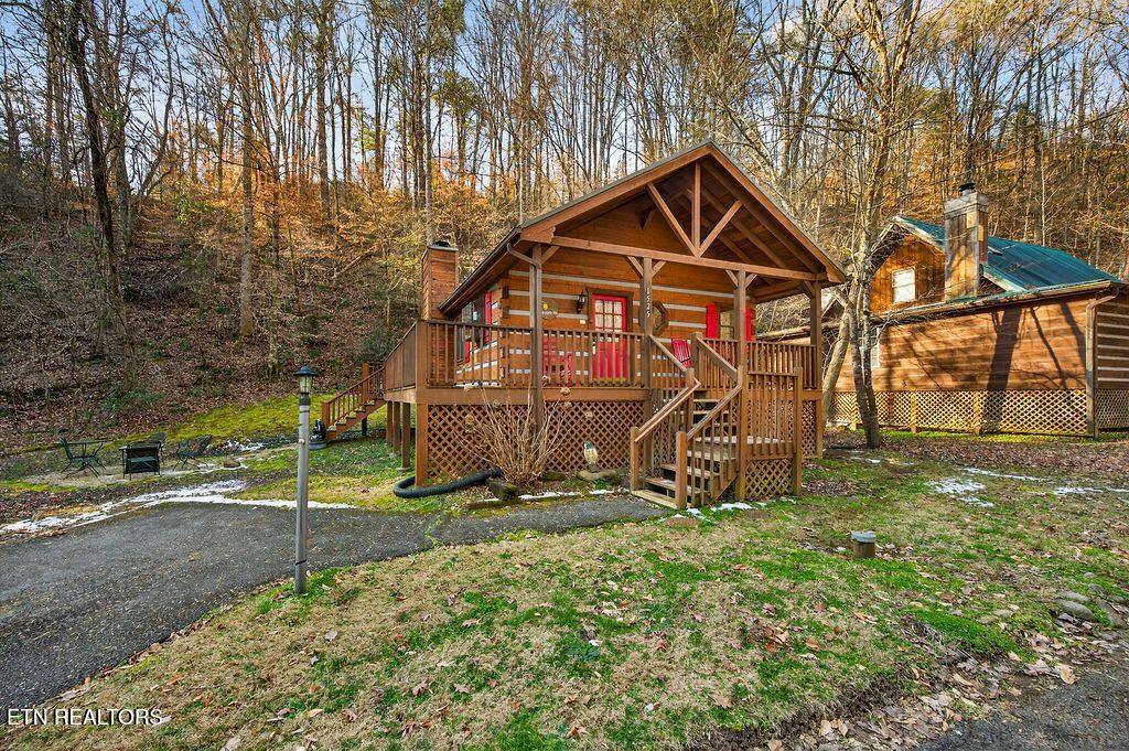 1525 Walt Price Rd, Sevierville, TN 37876 Main Photo