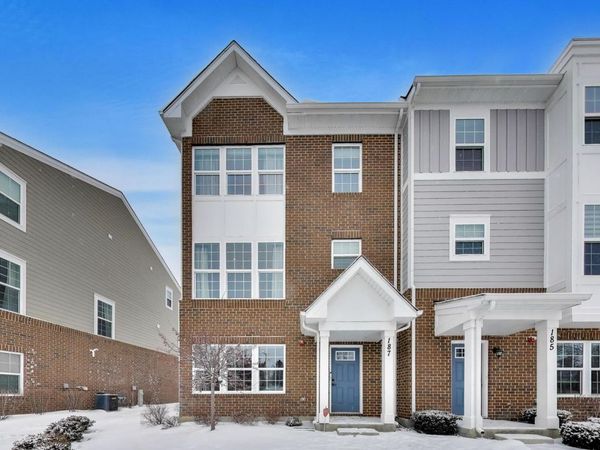 187 Canterbury Way, Unit 3D, Lake Zurich, IL 60047