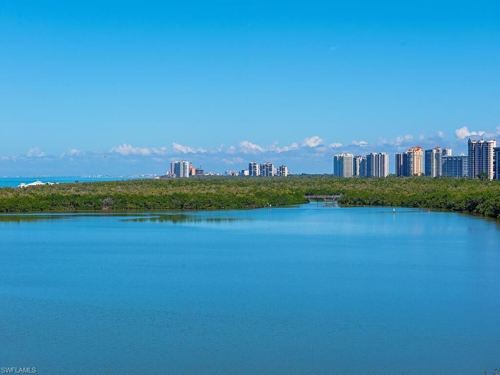 60 Seagate Dr , Unit 606, Naples, FL 34103 Photo