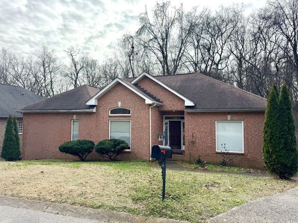 7145 Forrest Oaks Dr, Nashville, TN 37221