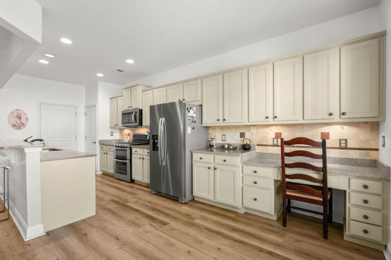 2534 Greenbank Dr.  Photo 16